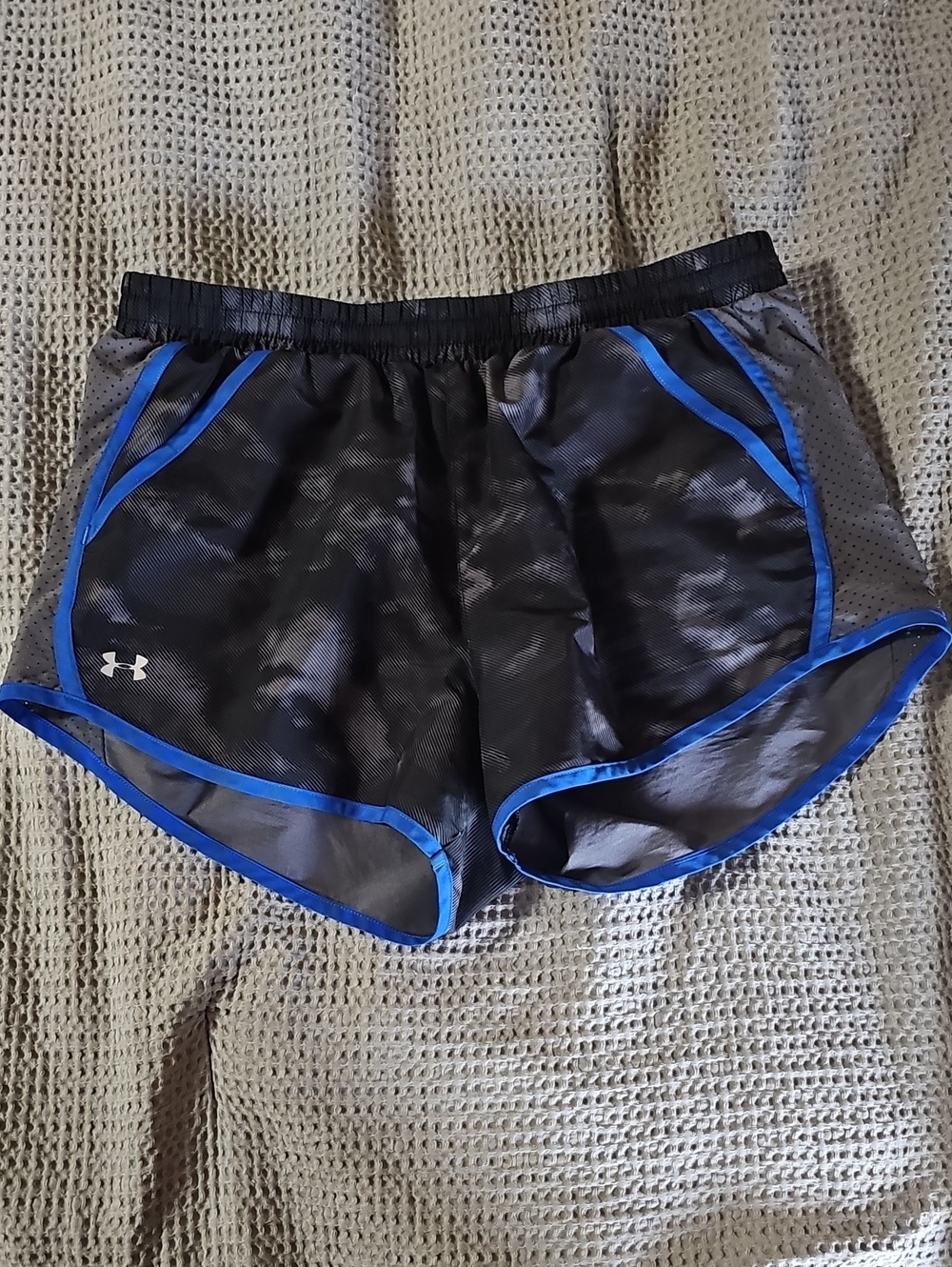 Under Armour Women's Printed Running Shorts Blue Trim Size M